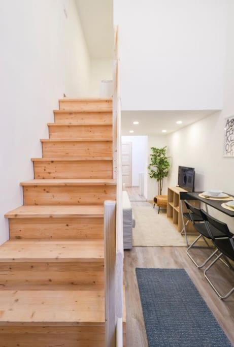 1 Bedroom Flat In Nyar Str., Central Budapest Exterior photo